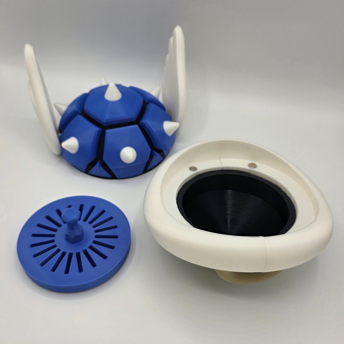 Mario Kart Blue Shell - Switch Game and Accessory Holder